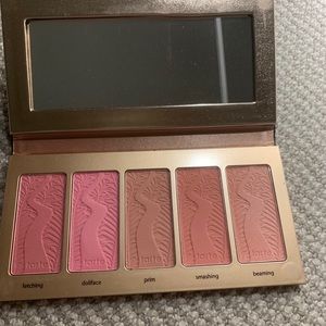 Tarte bling it on Amazonian clay blush palette